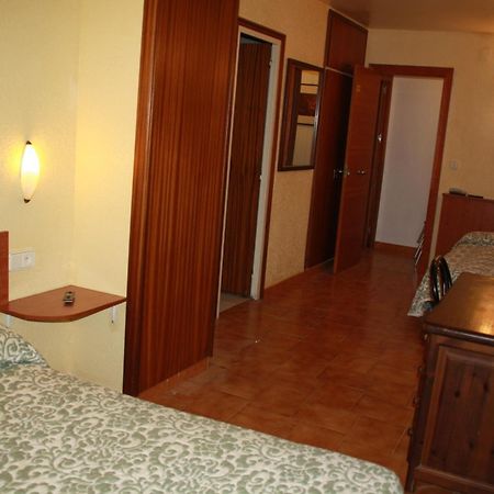 Hotel La Masia Portbou Exteriör bild