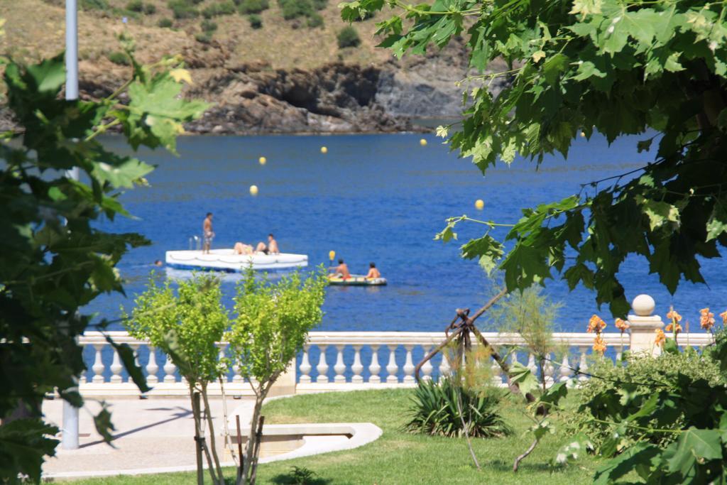 Hotel La Masia Portbou Exteriör bild